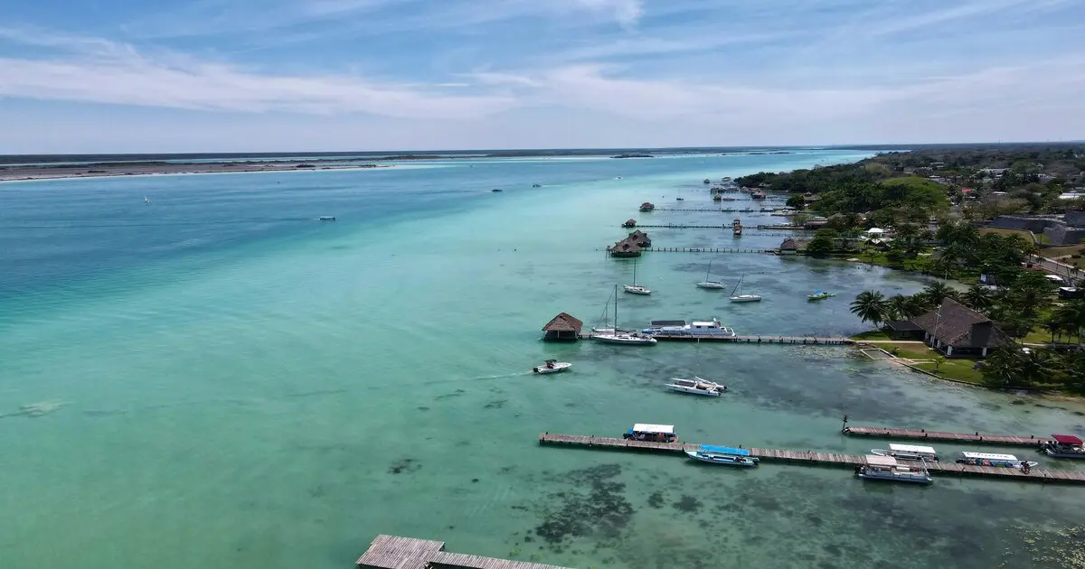Bacalar Laguna de los 7 colores