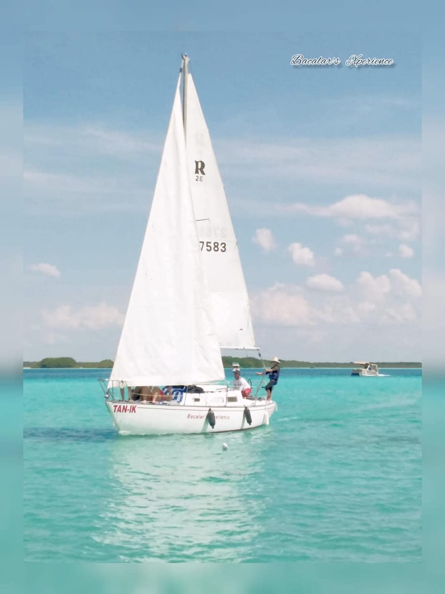 Private Sailboat in Bacalar for Couples and Groups